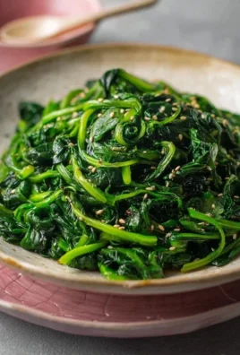 Korean Spinach Side Dish (Sigeumchi Namul)