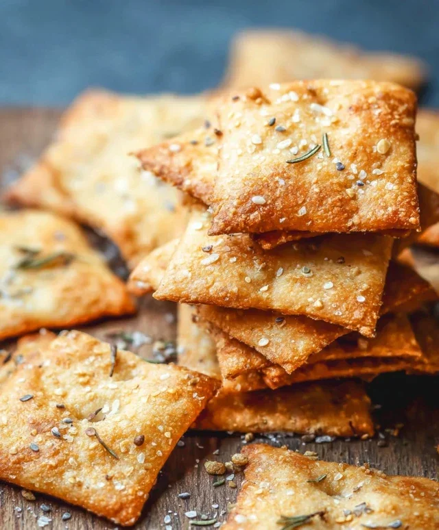 Keto Crackers (2 ingredients!)
